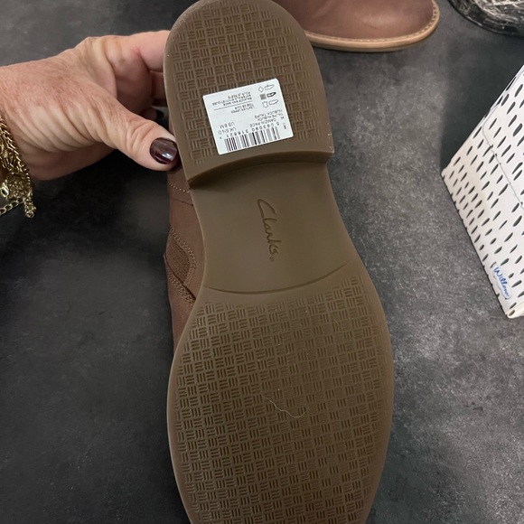 Clarke never worn no box - Picture 3 of 4